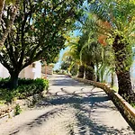 Scilla E Cariddi Konukevi Messina
